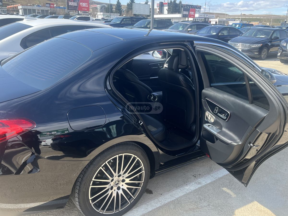 Mercedes-Benz C 300 - фото 7