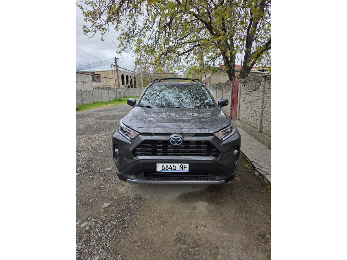 Toyota Rav 4 - фото 1