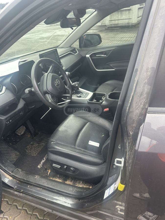 Toyota Rav 4 - фото 15