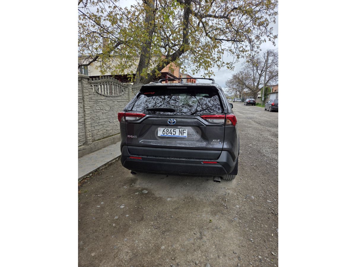 Toyota Rav 4 - фото 2