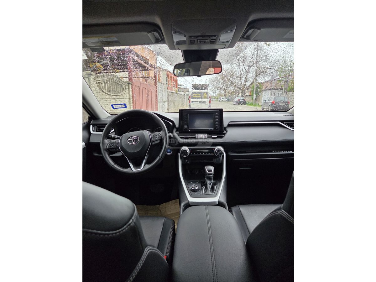 Toyota Rav 4 - фото 6