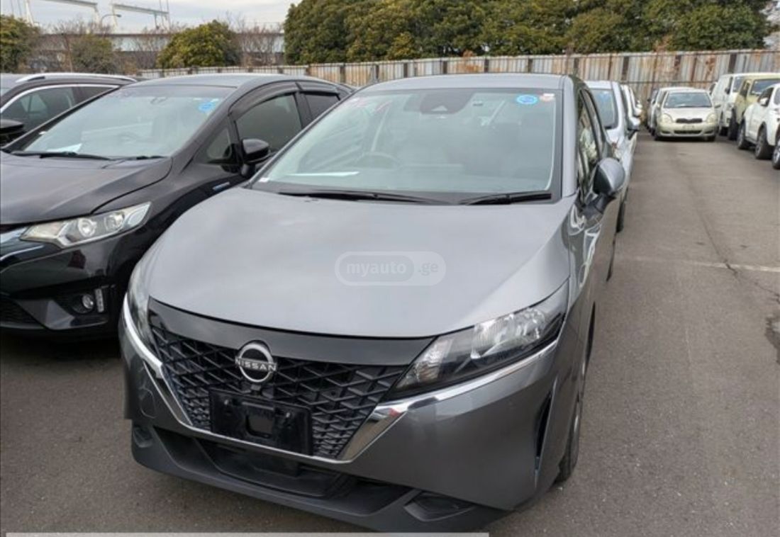 Nissan Note - фото 1