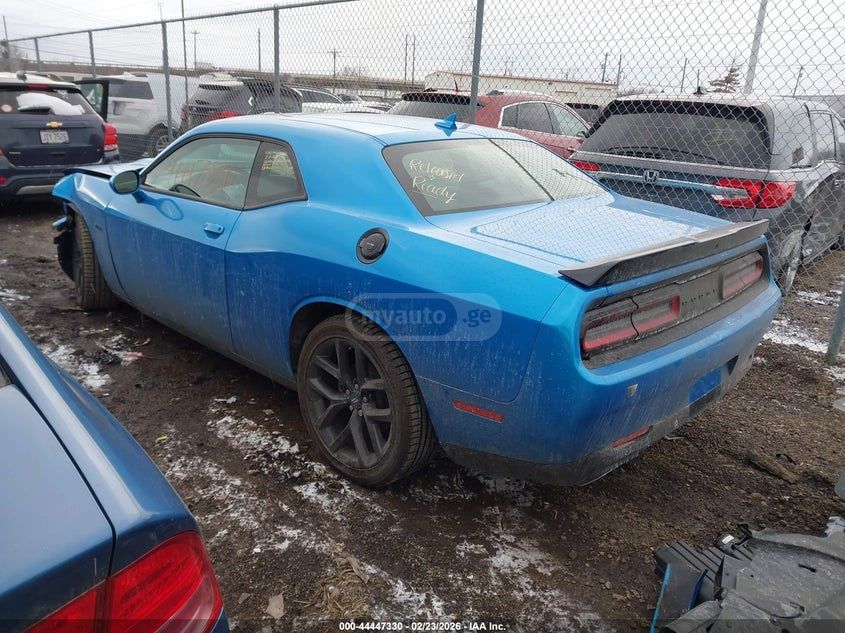 Dodge Challenger 2023 — миниатюра 3