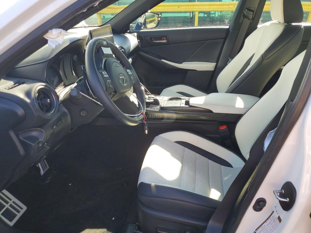 Lexus IS 350 F SPORT 4dr All-Wheel Drive Se 2023 — миниатюра 7