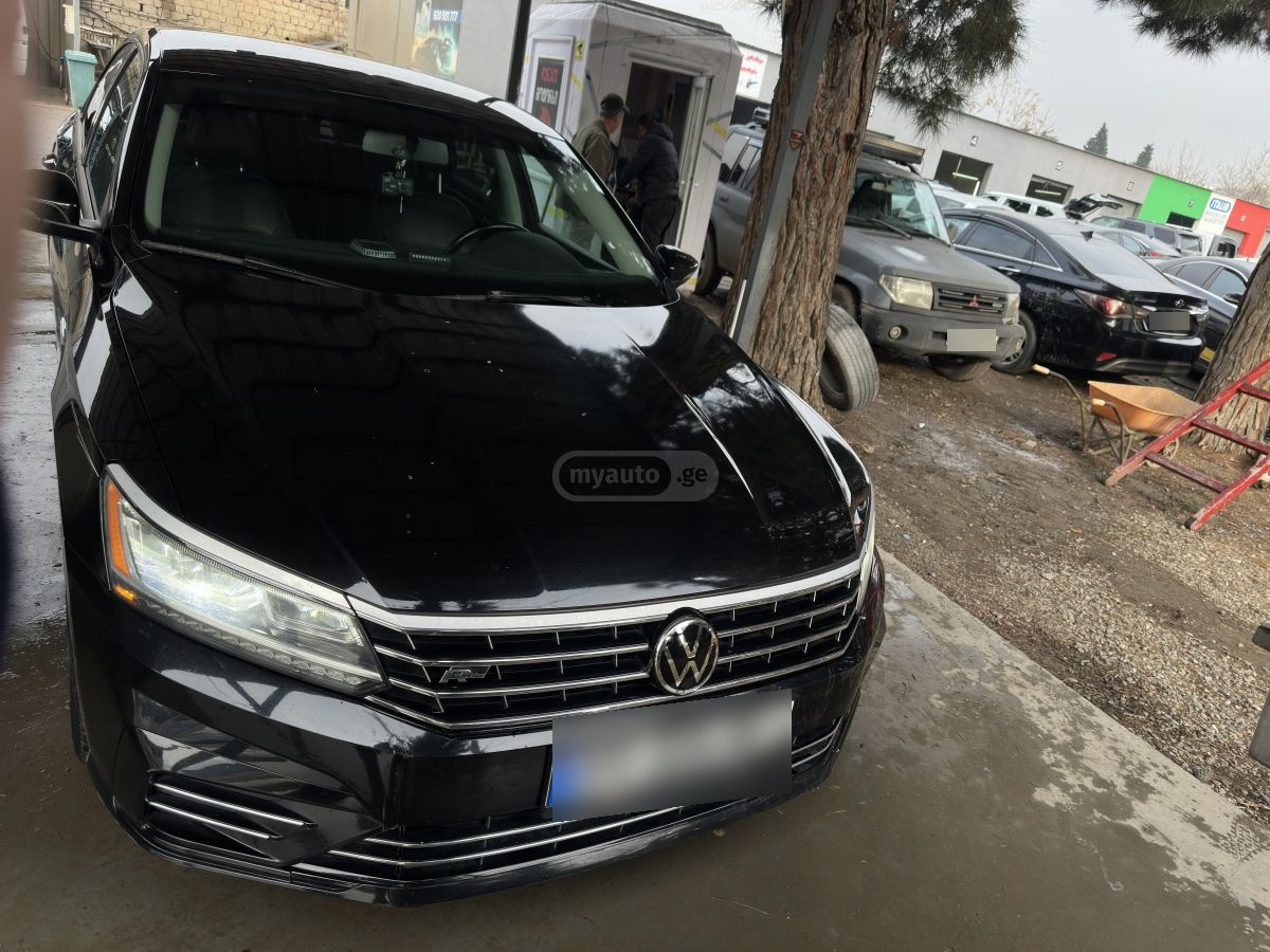 Volkswagen Passat - фото 2