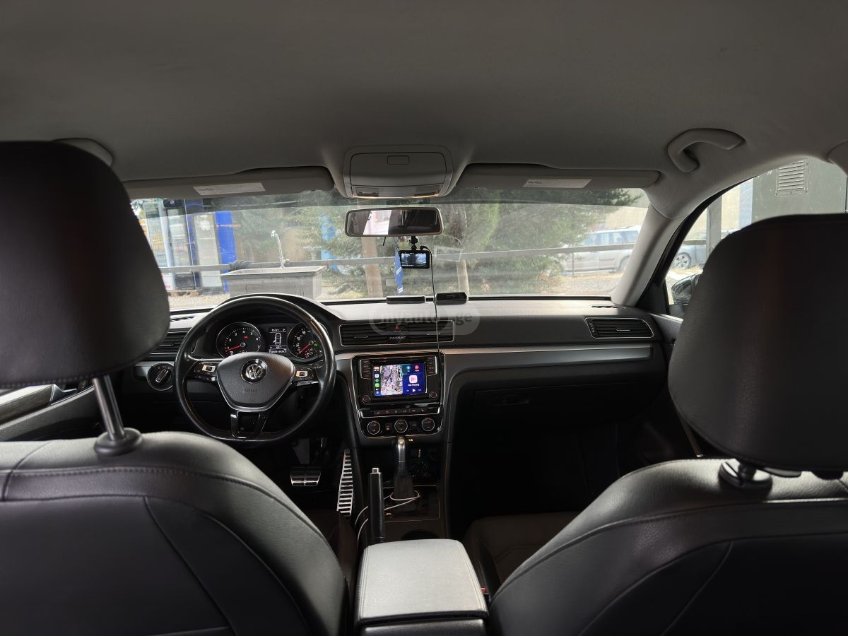 Volkswagen Passat - фото 3