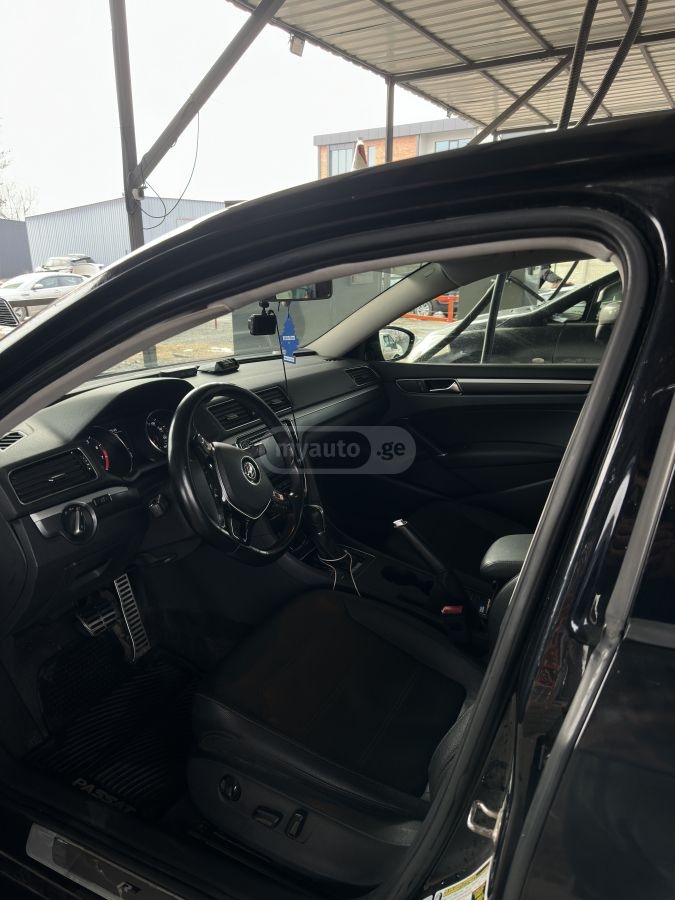 Volkswagen Passat - фото 7