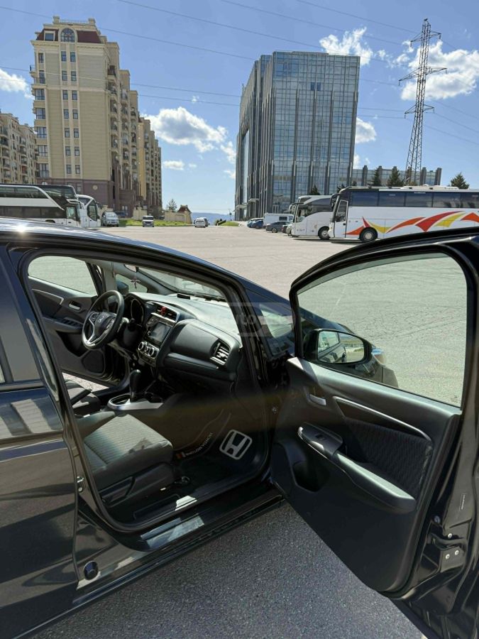 Honda Fit - фото 3