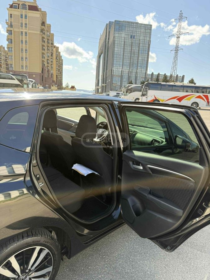 Honda Fit - фото 4