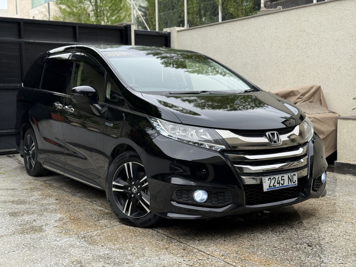 Honda Odyssey - фото 1