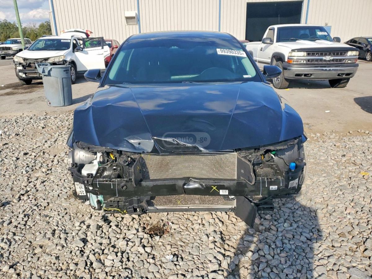 Hyundai Elantra - фото 5