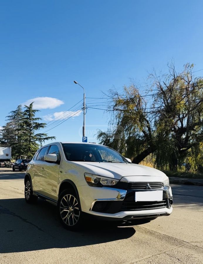 Mitsubishi Outlander Sport - фото 2