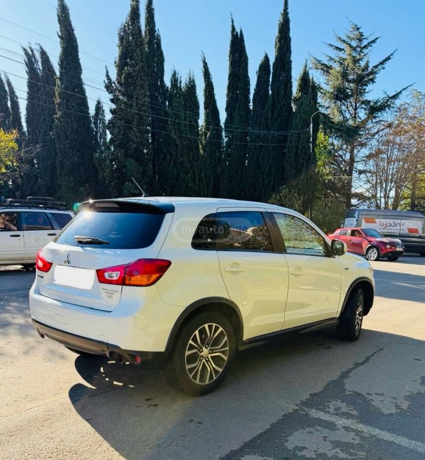 Mitsubishi Outlander Sport - фото 6