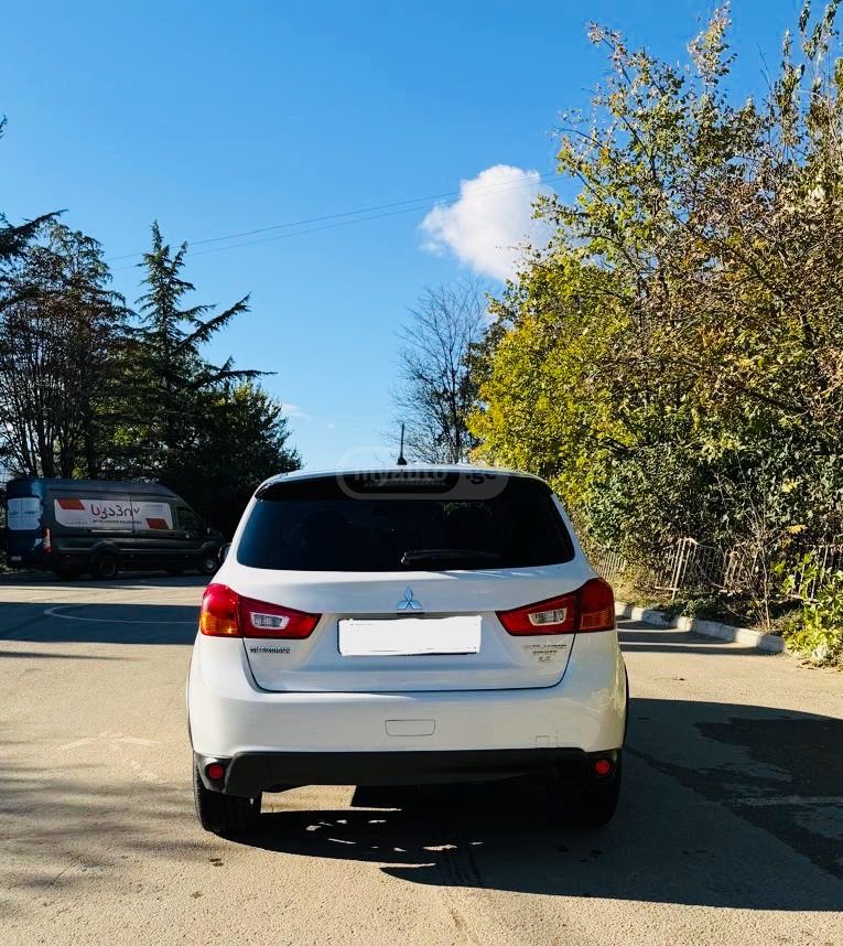 Mitsubishi Outlander Sport - фото 7