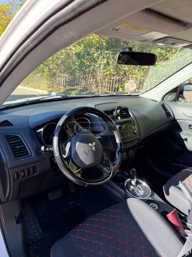Mitsubishi Outlander Sport - фото 9
