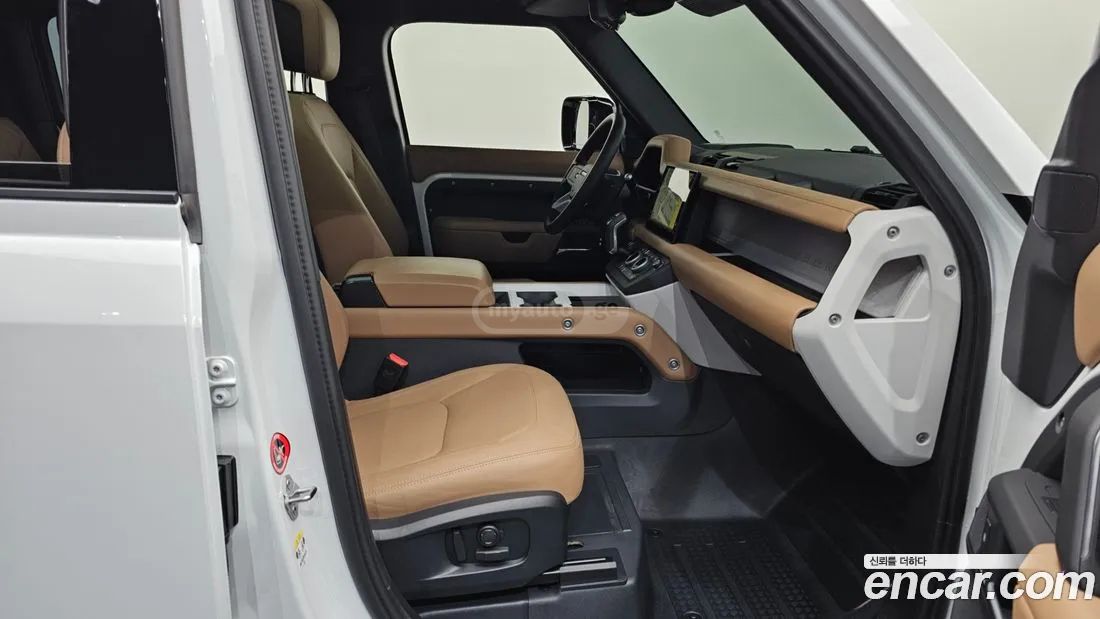 Land Rover Defender 90 2025 — миниатюра 3