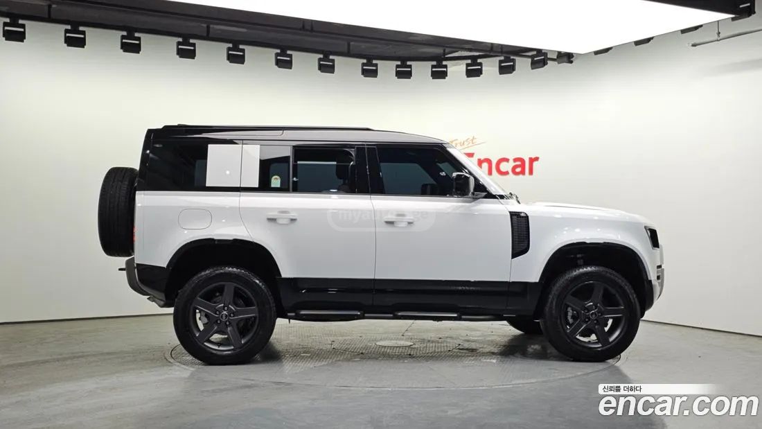 Land Rover Defender 90 2025 — миниатюра 6