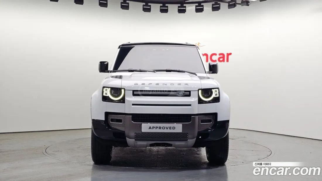 Land Rover Defender 90 2025 — миниатюра 8