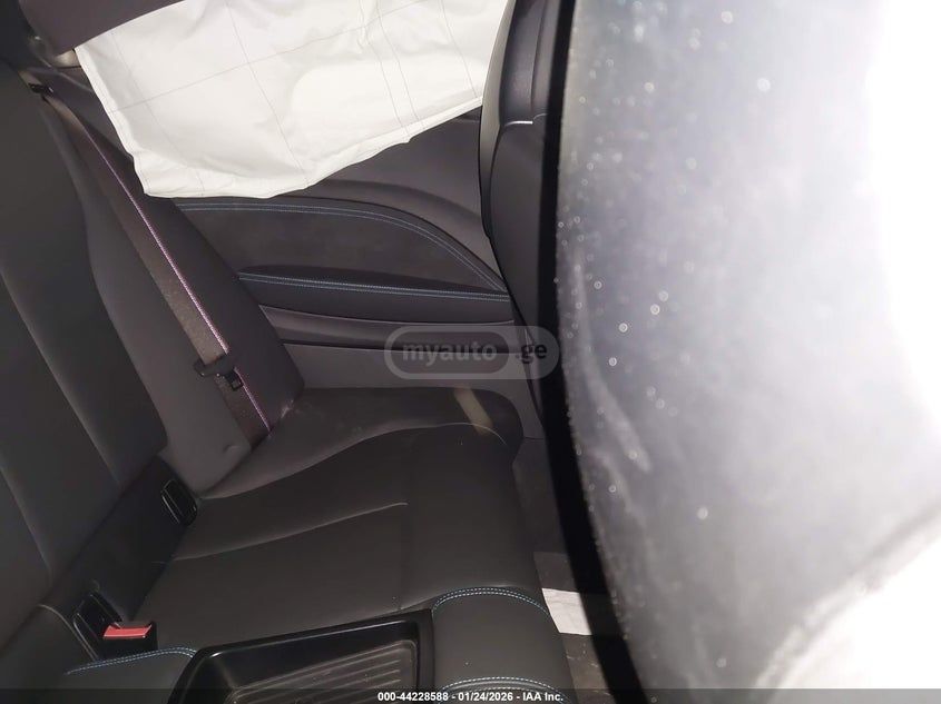 BMW M2 COMPETITION — миниатюра 8