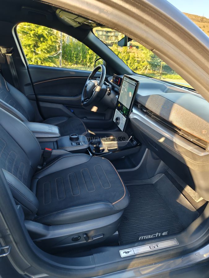 Ford Mustang Mach-E GT 2023 — миниатюра 12