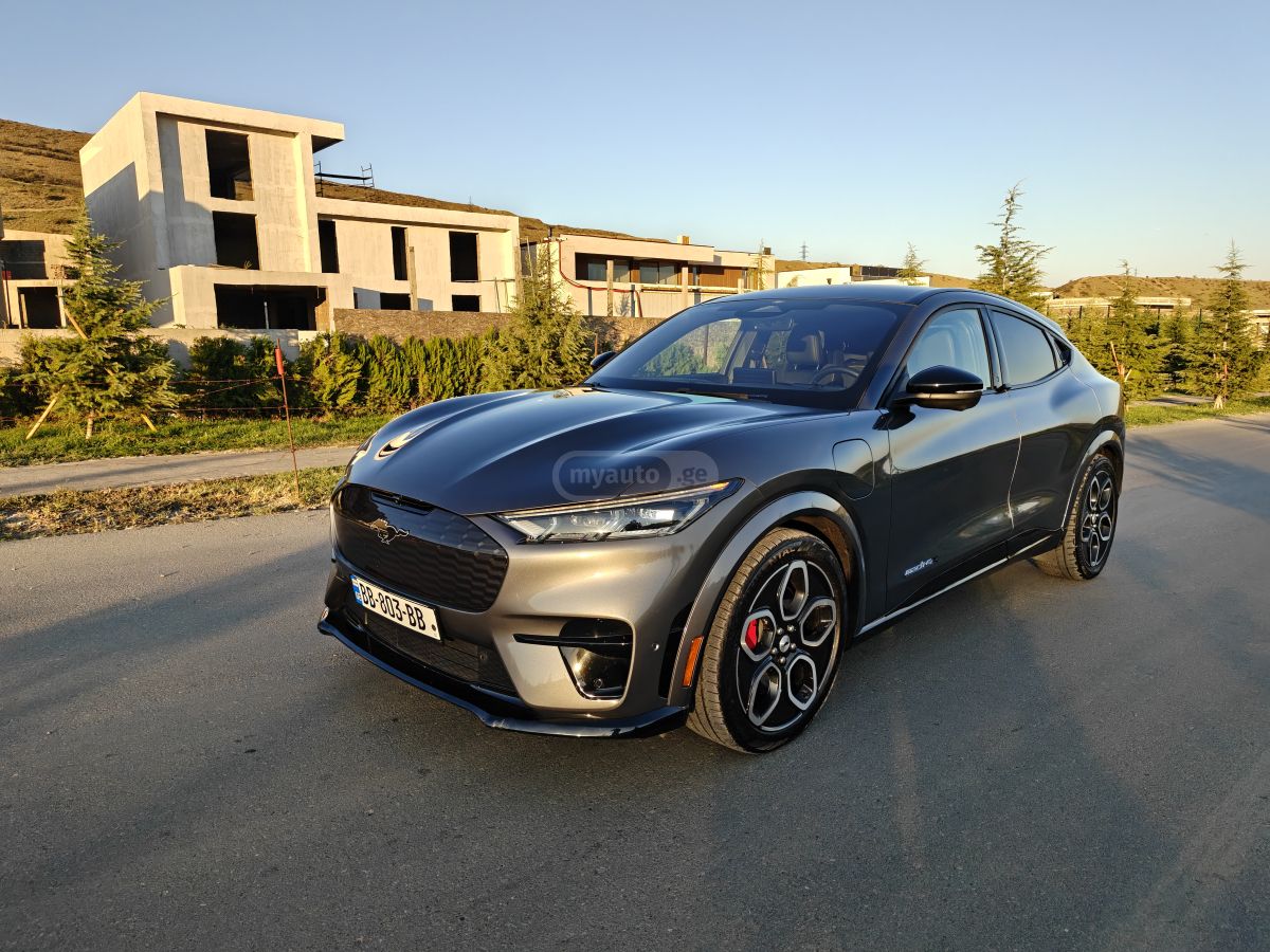 Ford Mustang Mach-E GT 2023 — миниатюра 2