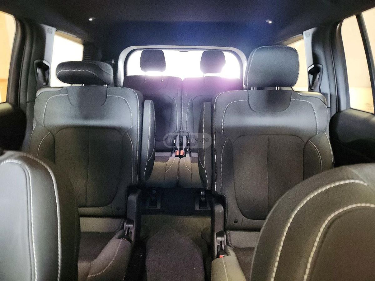 Jeep Grand Cherokee - фото 10