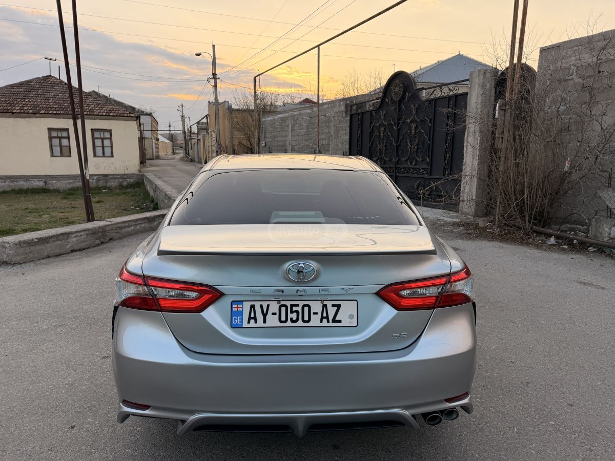 Toyota Camry - фото 7