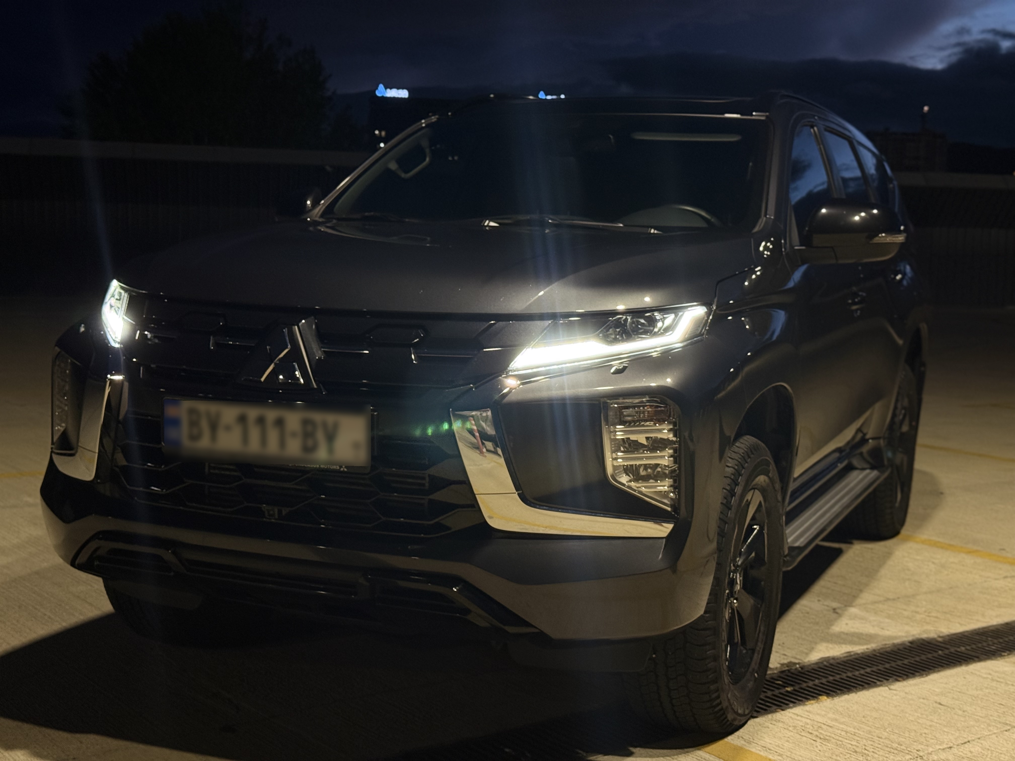 Mitsubishi Pajero Sport - фото 1