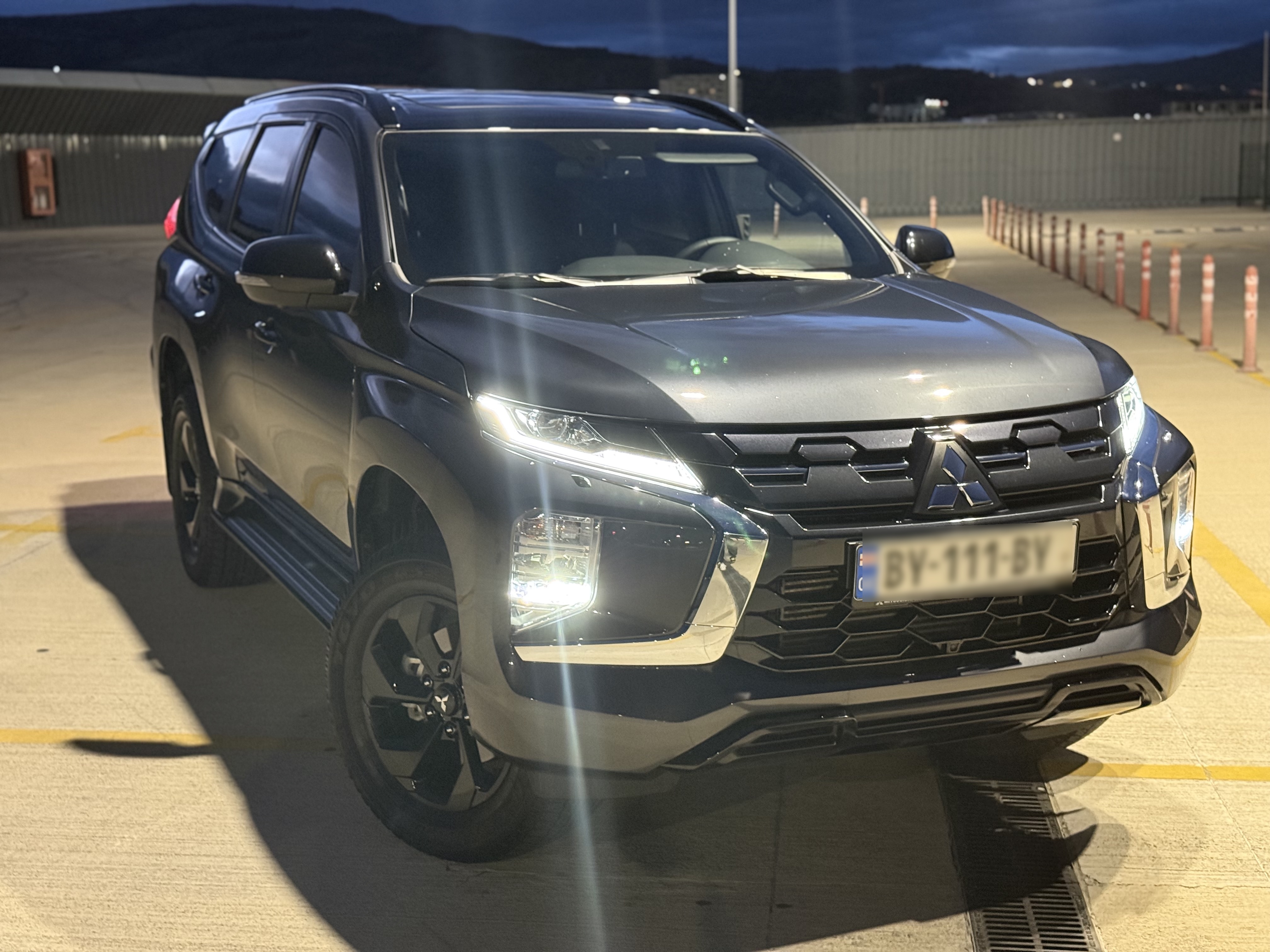 Mitsubishi Pajero Sport - фото 2