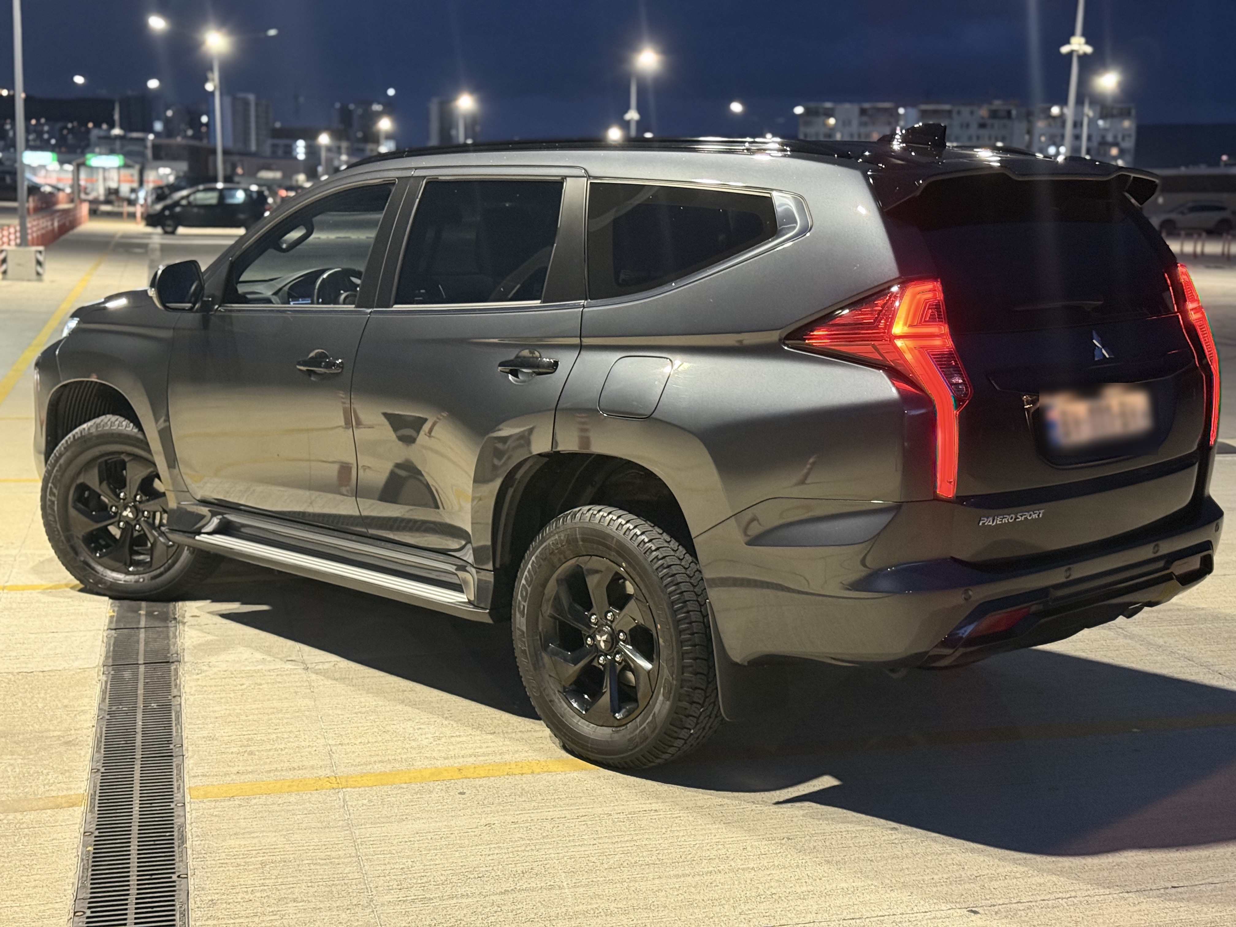 Mitsubishi Pajero Sport - фото 3