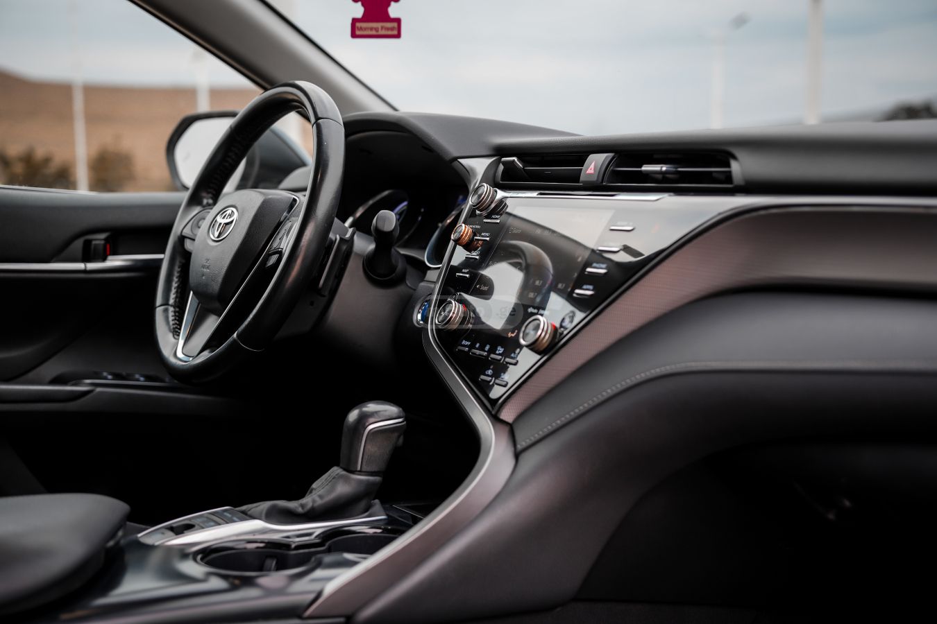 Toyota Camry - фото 3