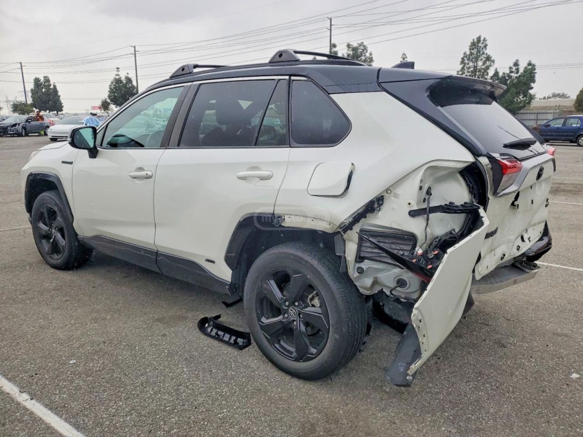 Toyota RAV 4 - фото 2