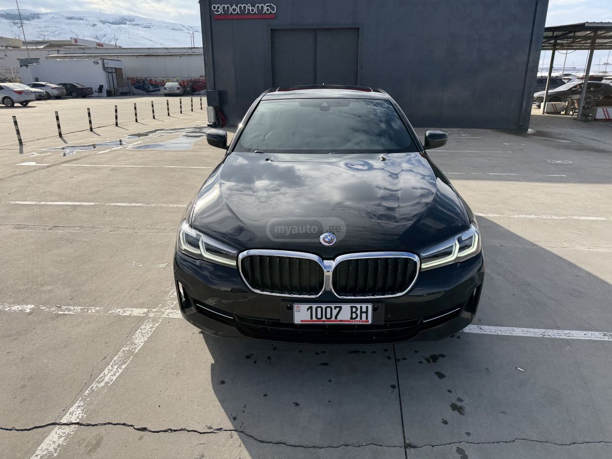 BMW 530 - фото 1
