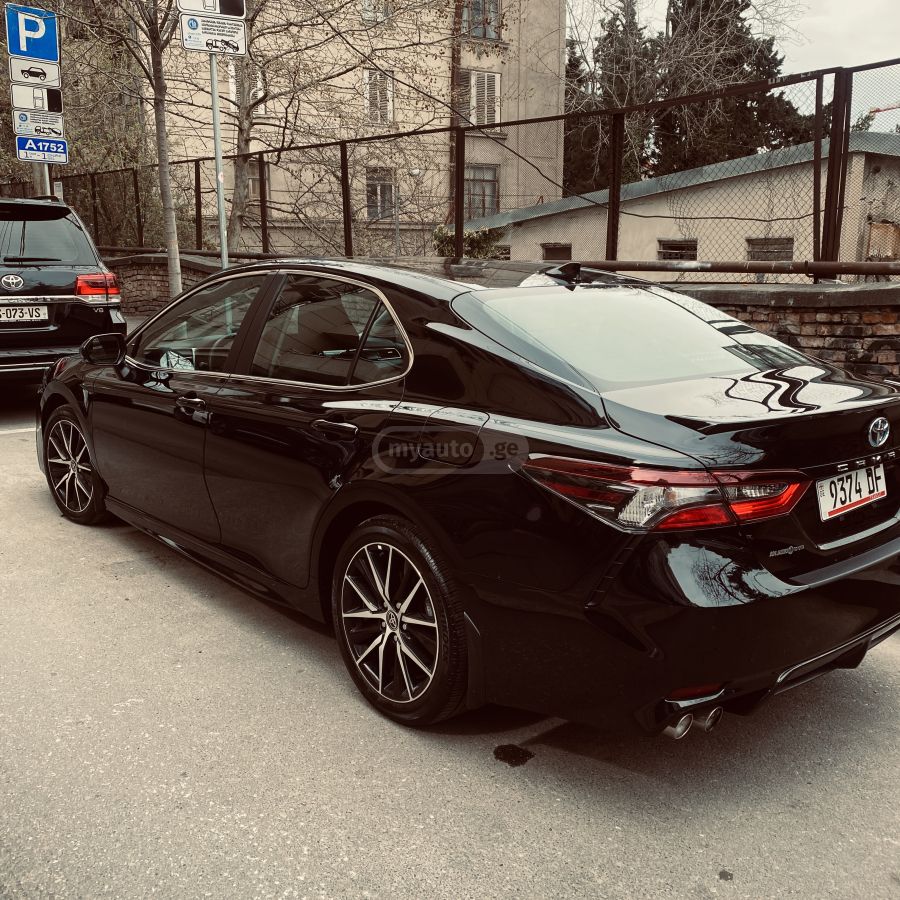 Toyota Camry - фото 6