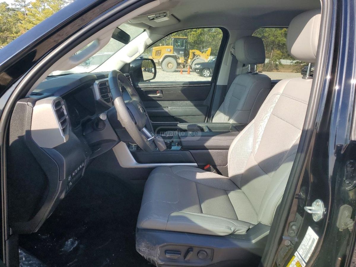 Toyota Tundra - фото 7