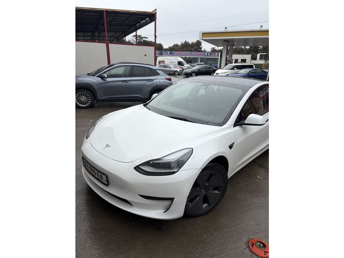 Tesla Model 3 - фото 4