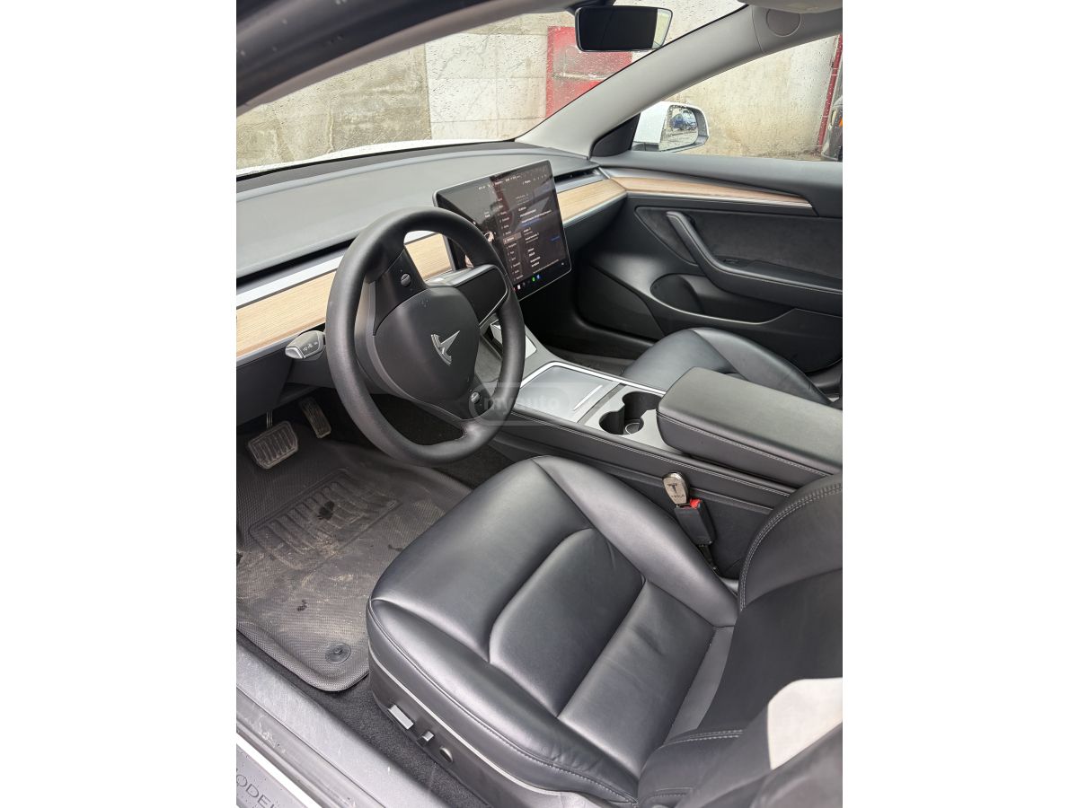 Tesla Model 3 - фото 5