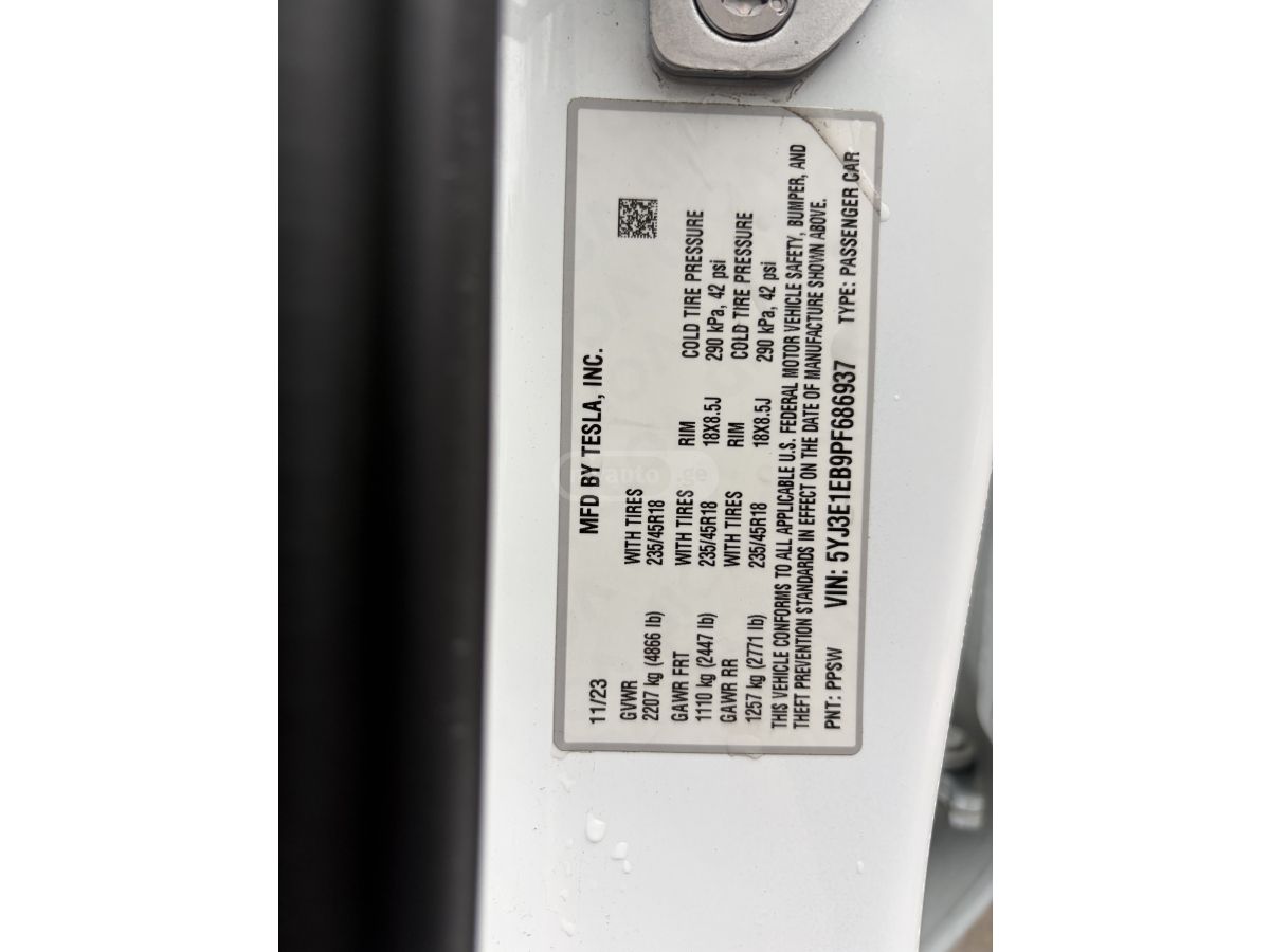 Tesla Model 3 - фото 6