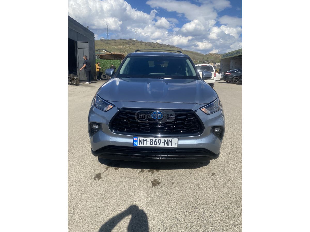 Toyota Highlander - фото 2