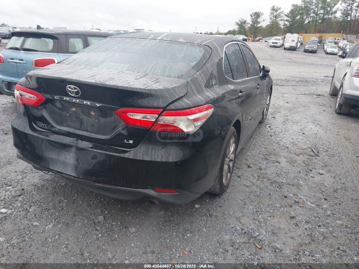 Toyota Camry - фото 10