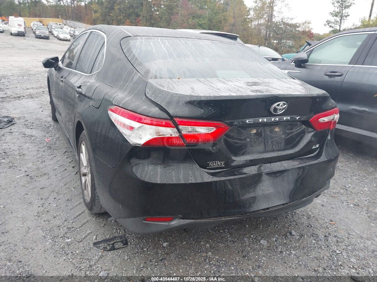 Toyota Camry - фото 11