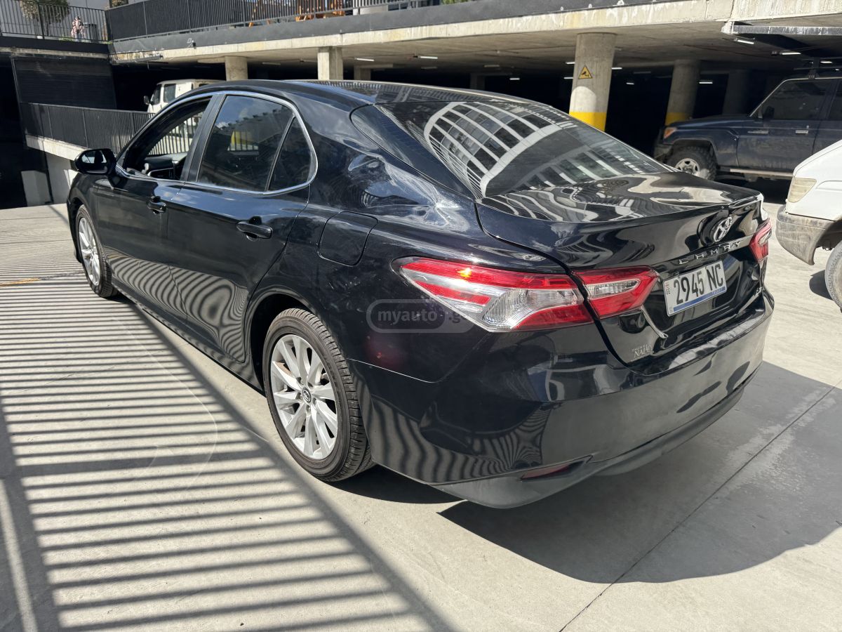 Toyota Camry - фото 6