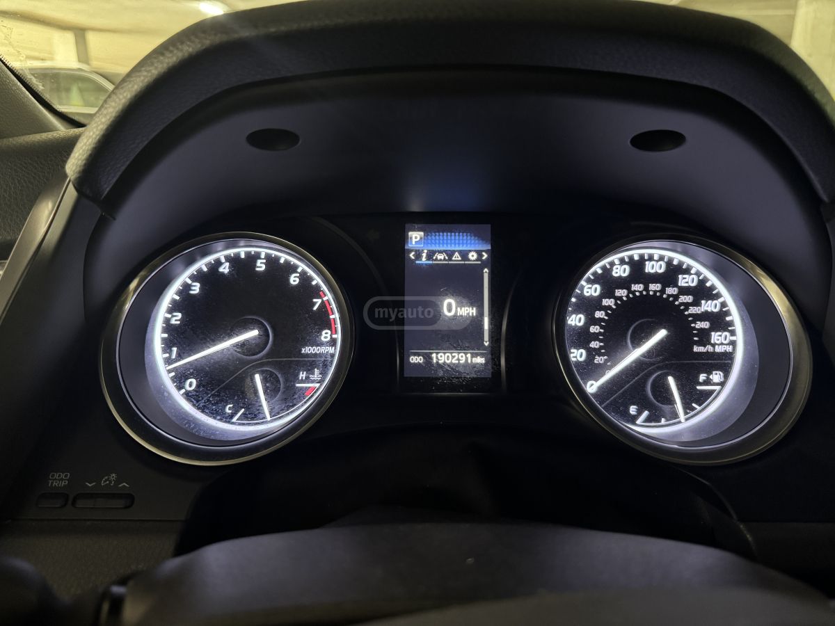 Toyota Camry - фото 8