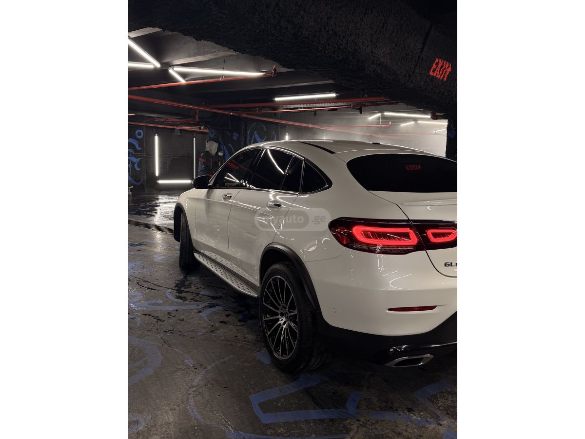 Mercedes-Benz GLC 300 Coupe - фото 3