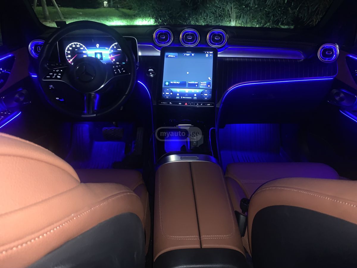 Mercedes-Benz GLC 300 - фото 14