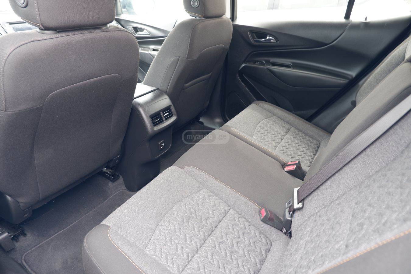 Chevrolet Equinox - фото 8