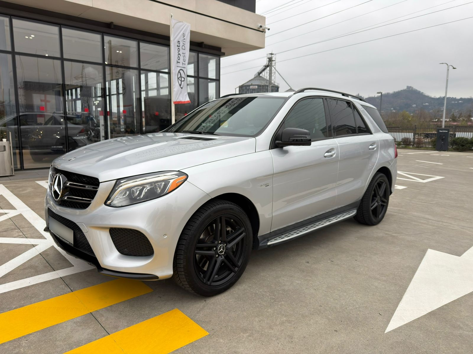 Mercedes-Benz GLE 43 AMG - фото 1