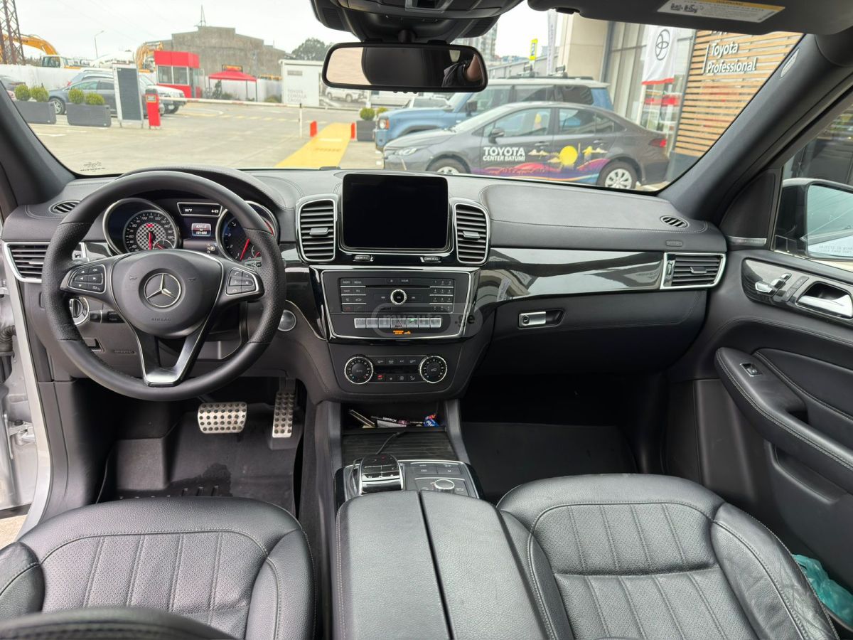 Mercedes-Benz GLE 43 AMG - фото 8