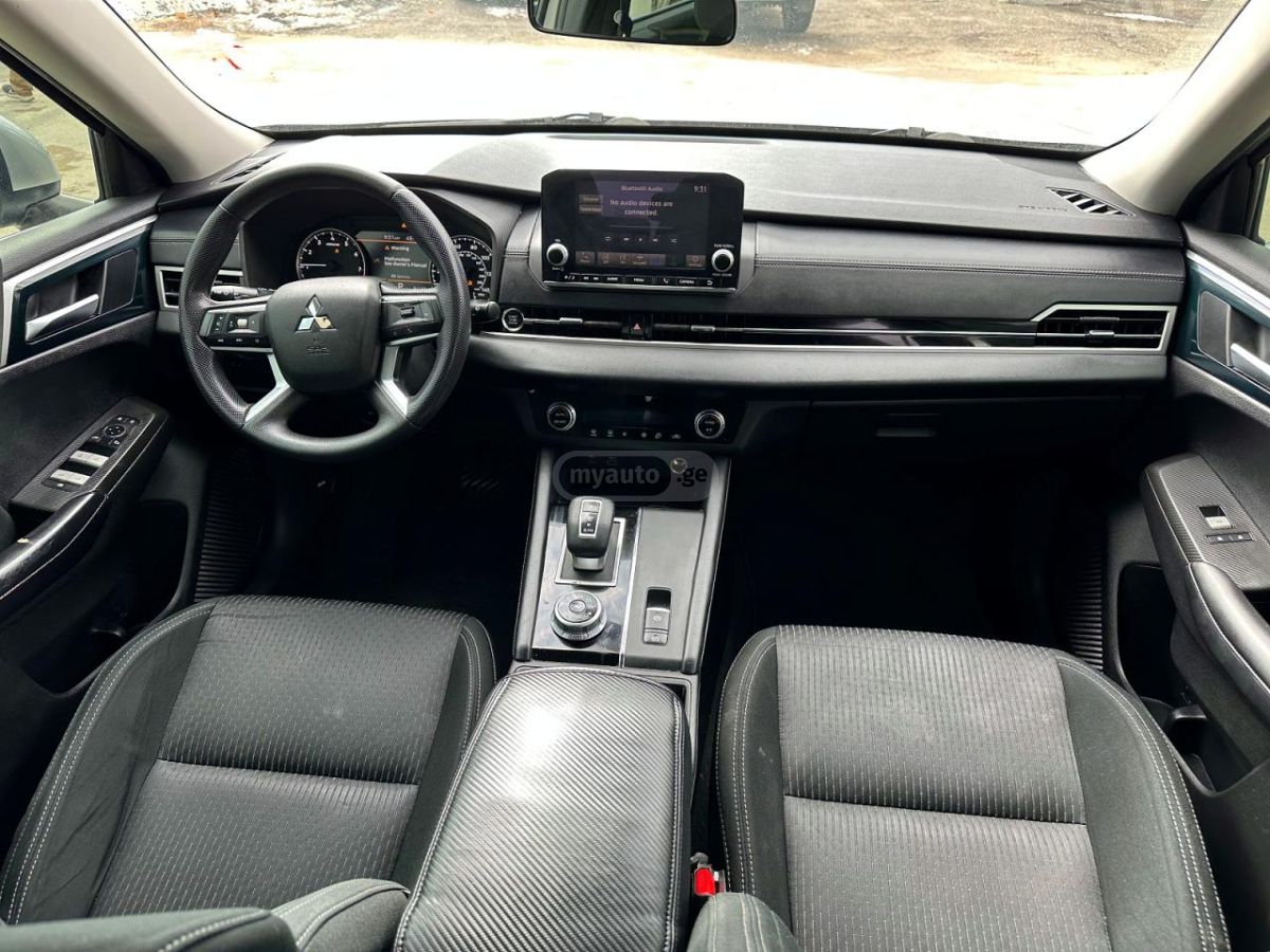 Mitsubishi Outlander - фото 7