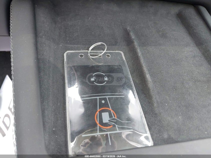 Tesla Model 3 2025 — миниатюра 11